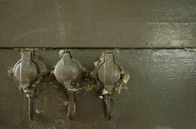 056_trois-prises.jpg