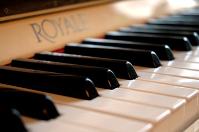 058_piano.jpg