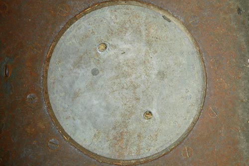 Plaque vissee