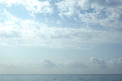 Nuages et mer